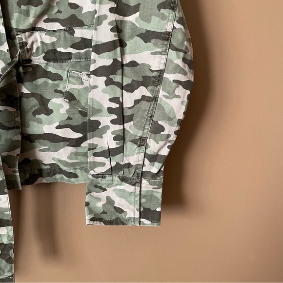 Banana Republic Camo Utility Jacket Petite Size Small - Picture 15 of 16